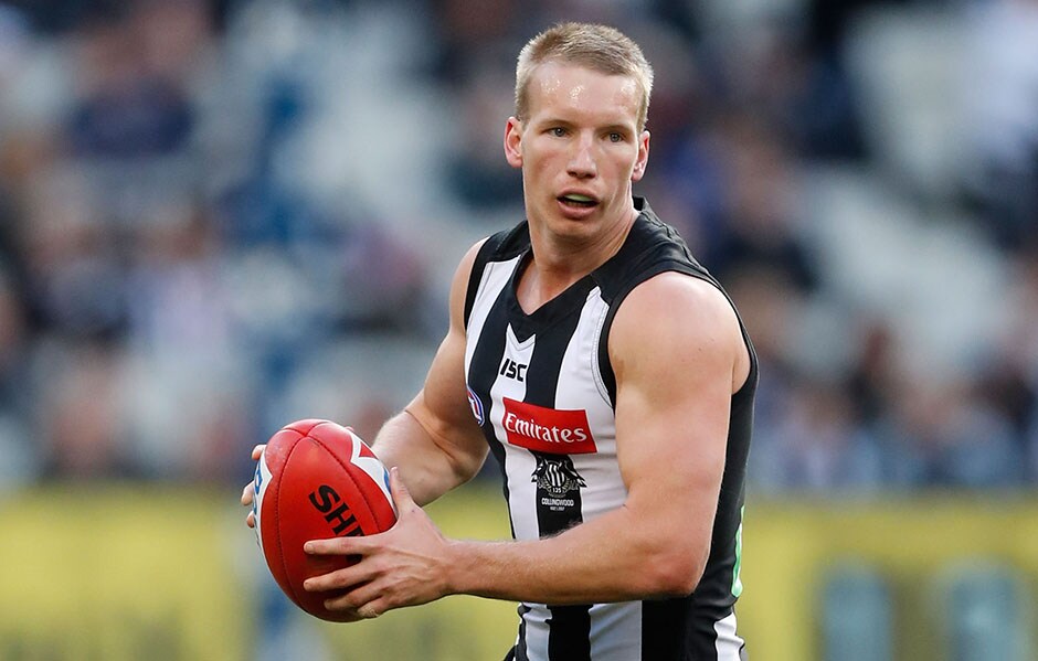 AFL 2017 Round 16 - Collingwood v Essendon MELBOURNE, AUSTRALIA - JULY 08: Josh Smith of the Magpies in action during the 2017 AFL round 16 match between the Collingwood Magpies and the Essendon Bombers at the Melbourne Cricket Ground on July 08, 2017 in Melbourne, Australia. (Photo by Adam Trafford/AFL Media)